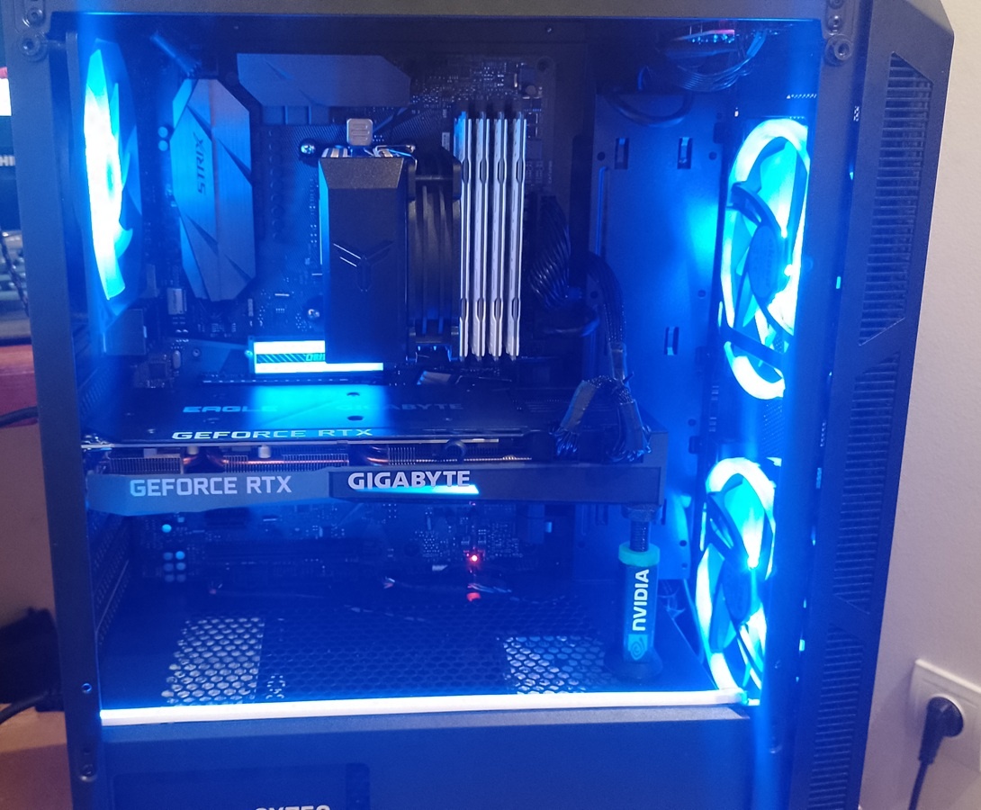 Herný PC- RTX 3070 8GB OC / Ryzen5 3600 / 32GB / NVMe+SSD - 8