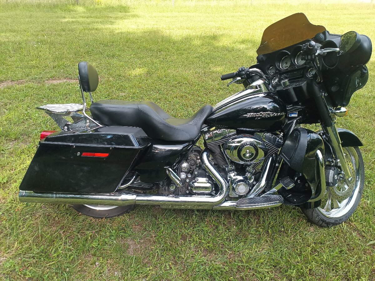 Harley Davidson Street glide - 8