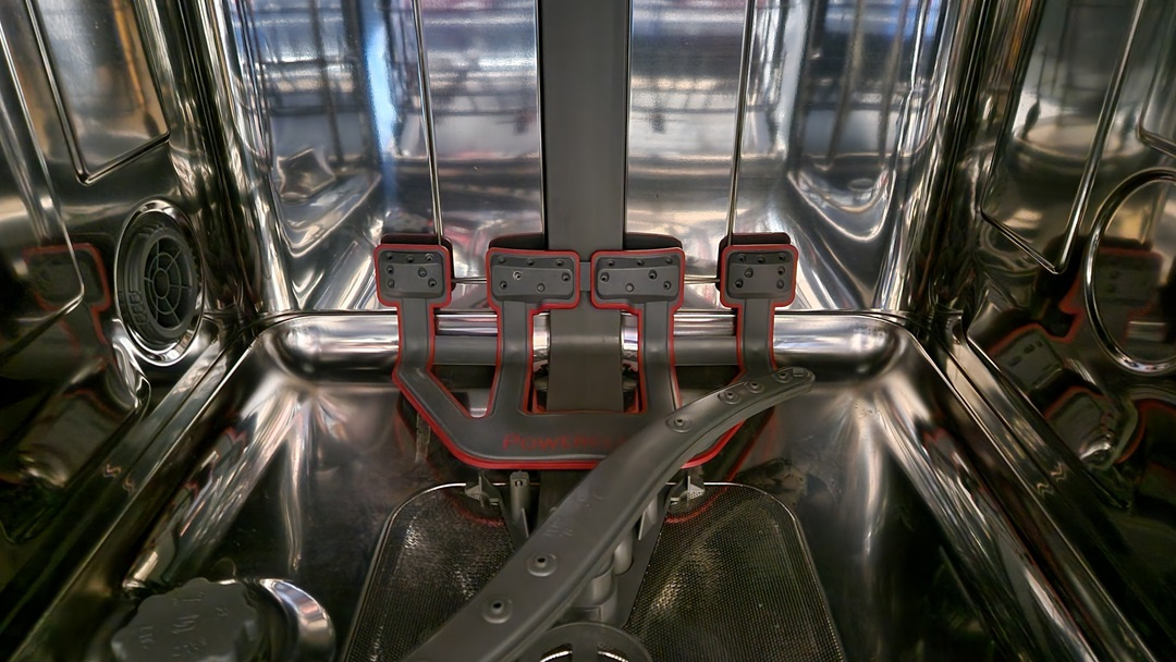 Predám vstavanú umývačku riadu Whirlpool WIO 3T223 PF - 8