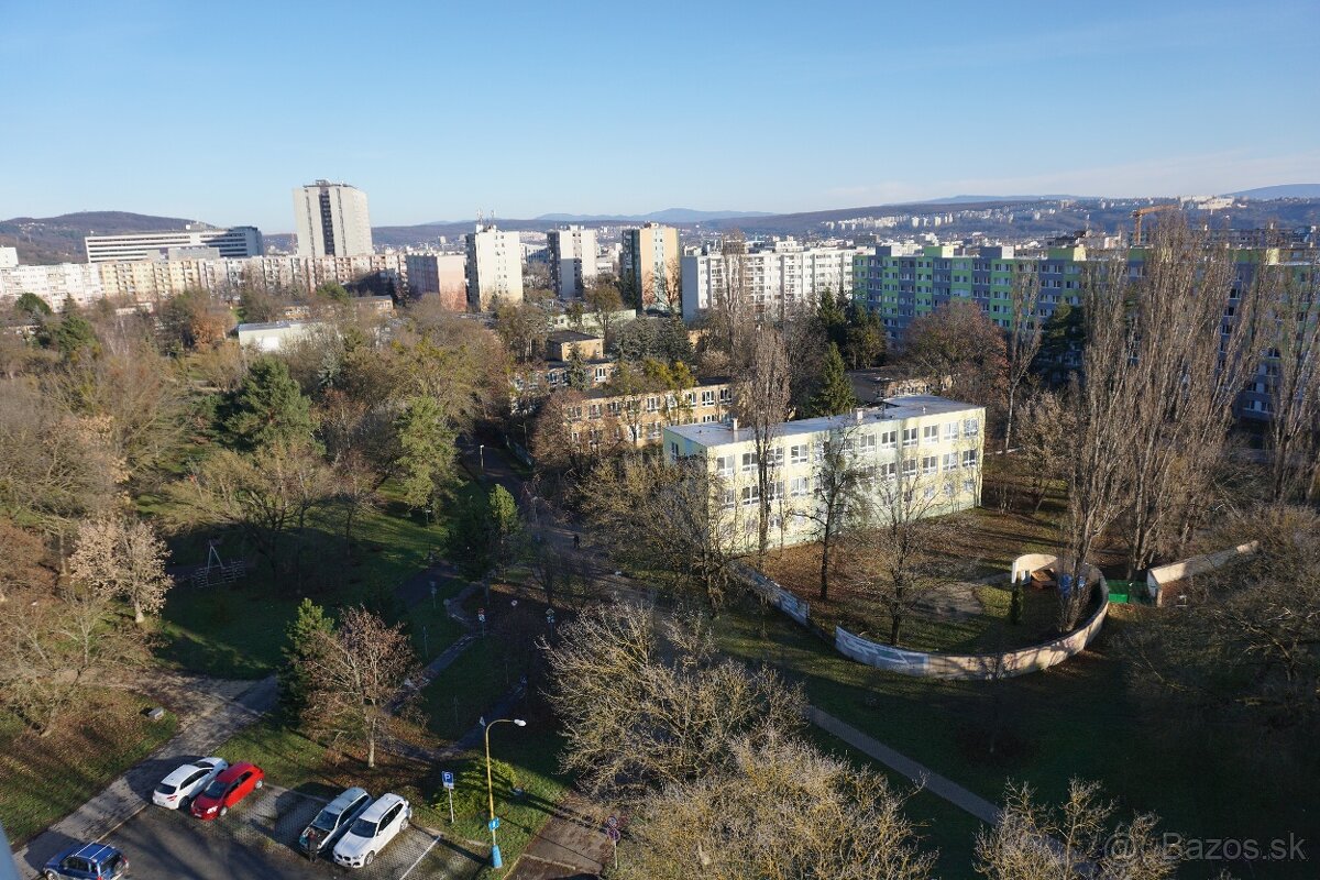 Na predaj príjemný 3-izbový byt s lodžiou, Košice, Terasa - 8
