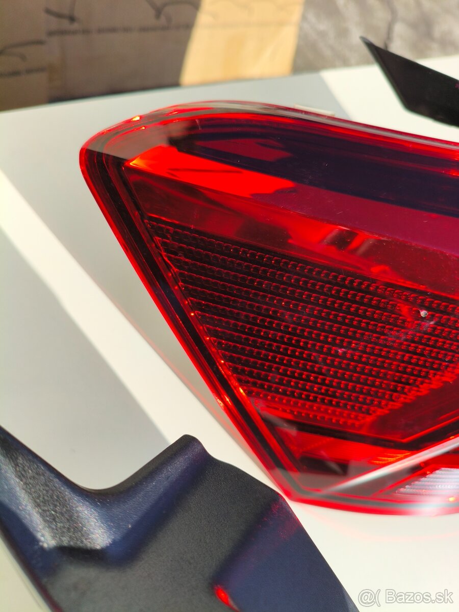 Predám zadné svetlá na vw T-Roc - 8