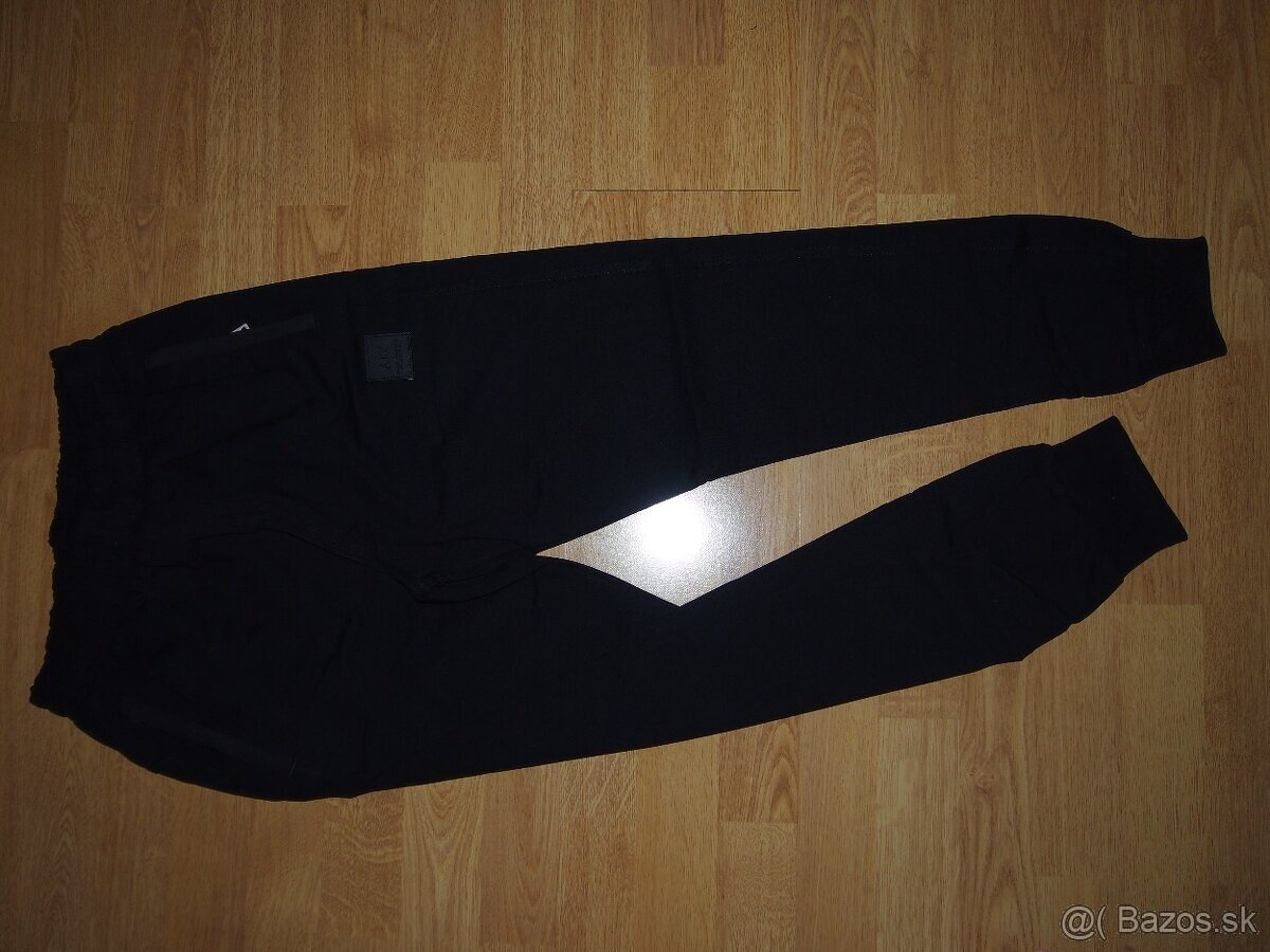 Armani Exchange pánska tepláková súprava - 8