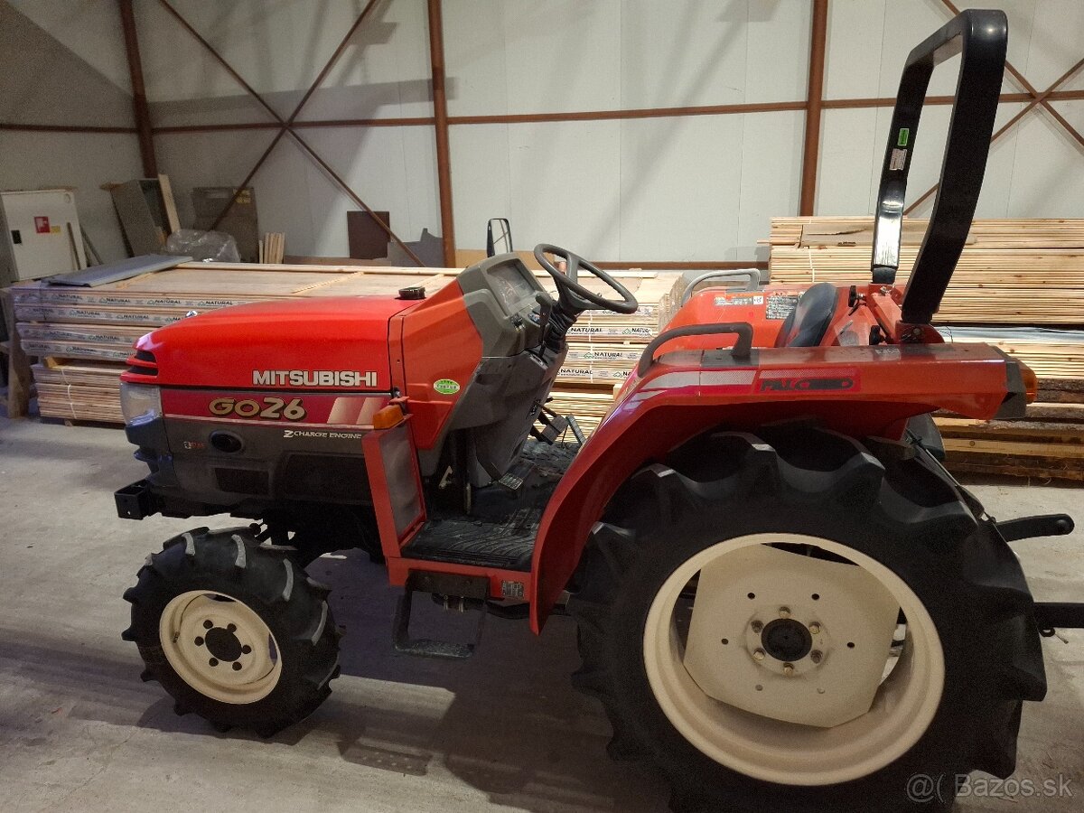 Mitsubishi GO 26 - 8