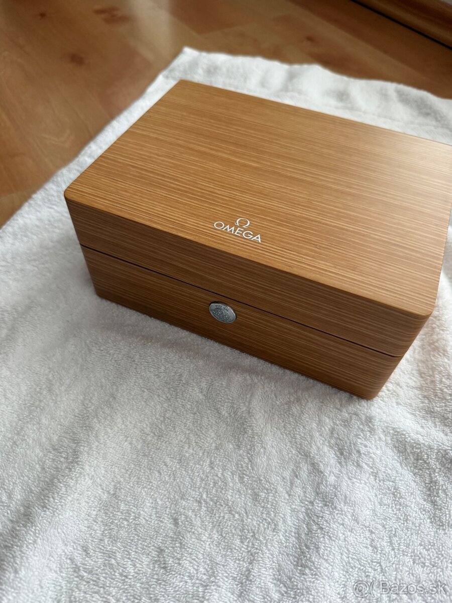 Krabička na hodinky drevená Omega - 8