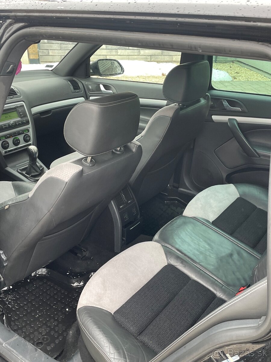 Škoda Octavia RS 2.0TDI - 8