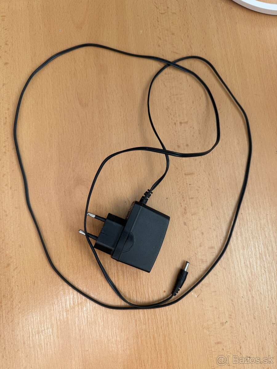 Predám TP-Link-switch a TP-Link-poweline adaptéry 2 kusy - 8