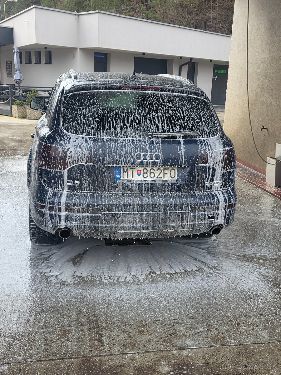 Audi Q7 - 8