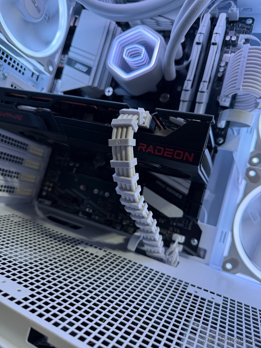 Herný PC Ryzen 5 5600, RX 6600 XT, 32gb RAM, 1TB SSD - 8