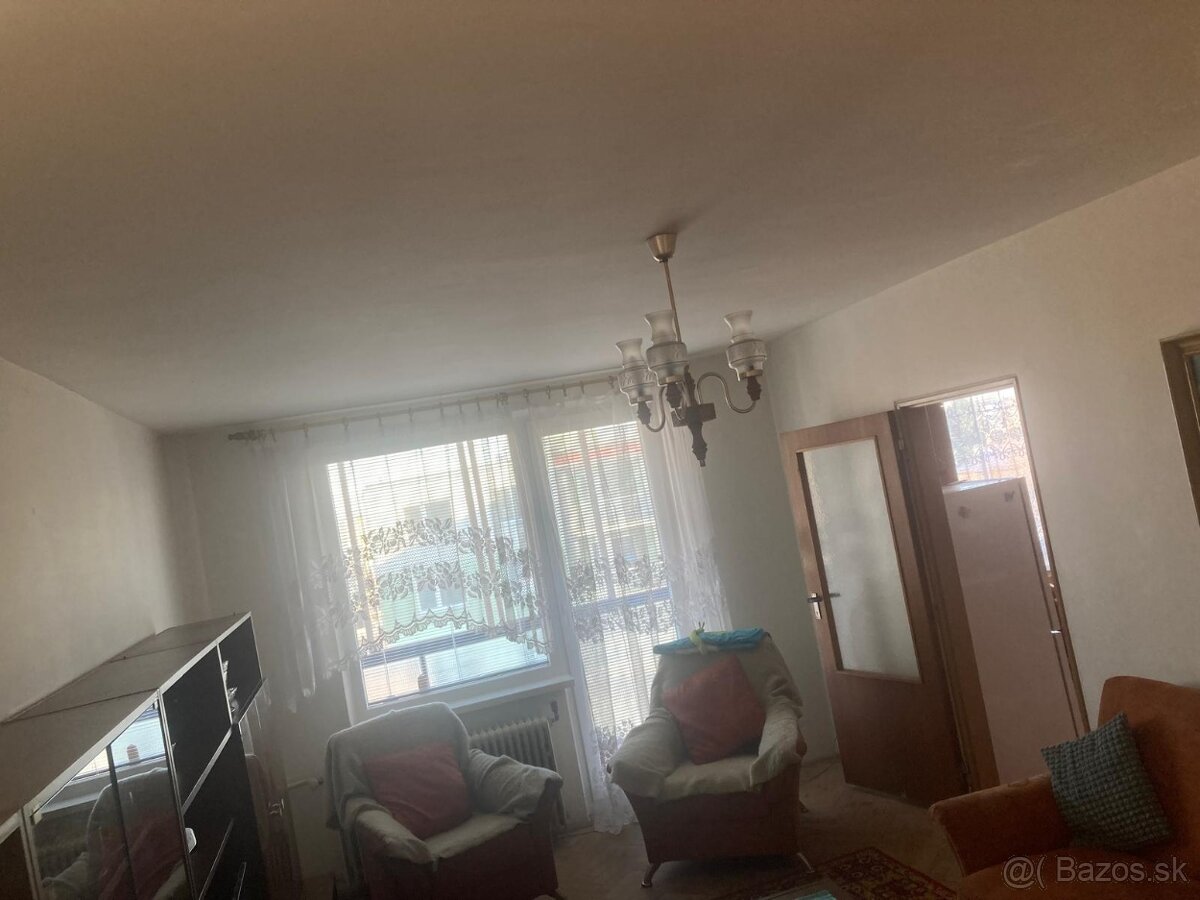 Prenajmem 3 izbový byt v centre - 8