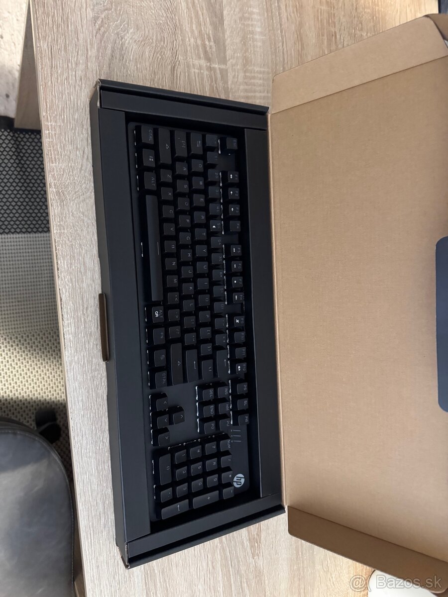 Monitor + myš + klávesnica - 8