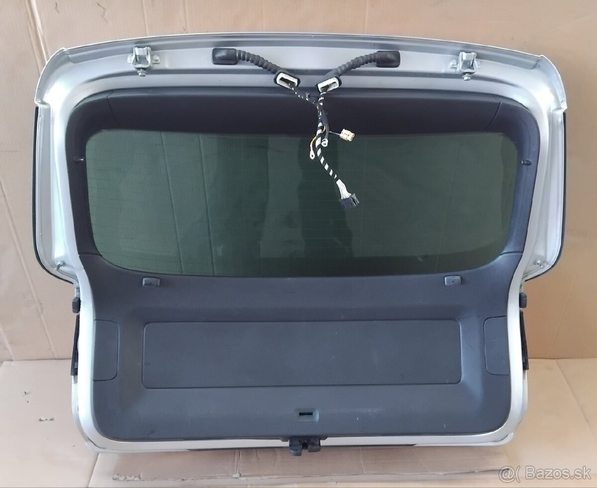 dvere kufra Tiguan 2007-2011 - 8