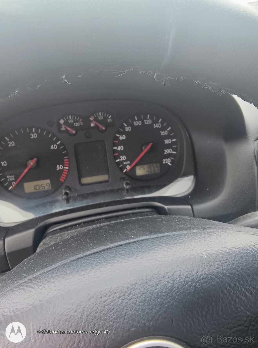 VW Golf 4,automat 1,6 SR benzin. - 8