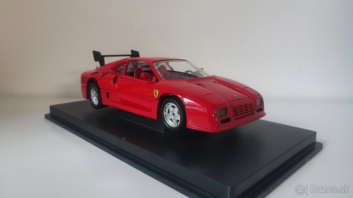 Ferrari 1:18 - 8