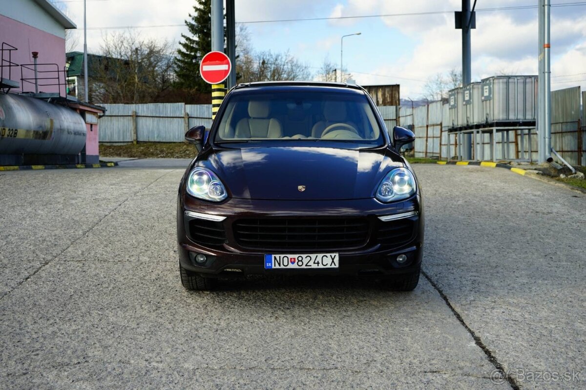 Porsche Cayenne - 8