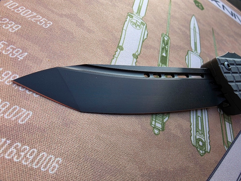 Microtech Combat Troodon Delta Frag Shadow Tanto - 8