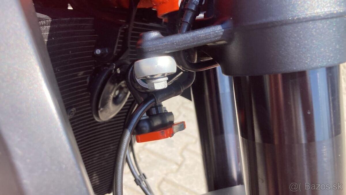 KTM 1290 Super Duke R EVO - 8