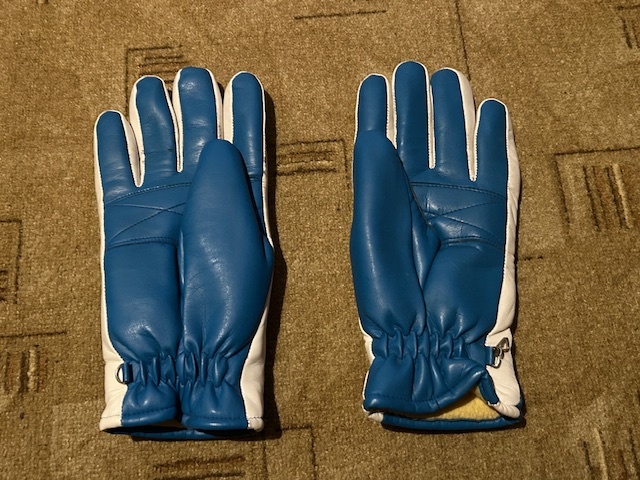 Predám retro lyžiarske doplnky, lyže - 8