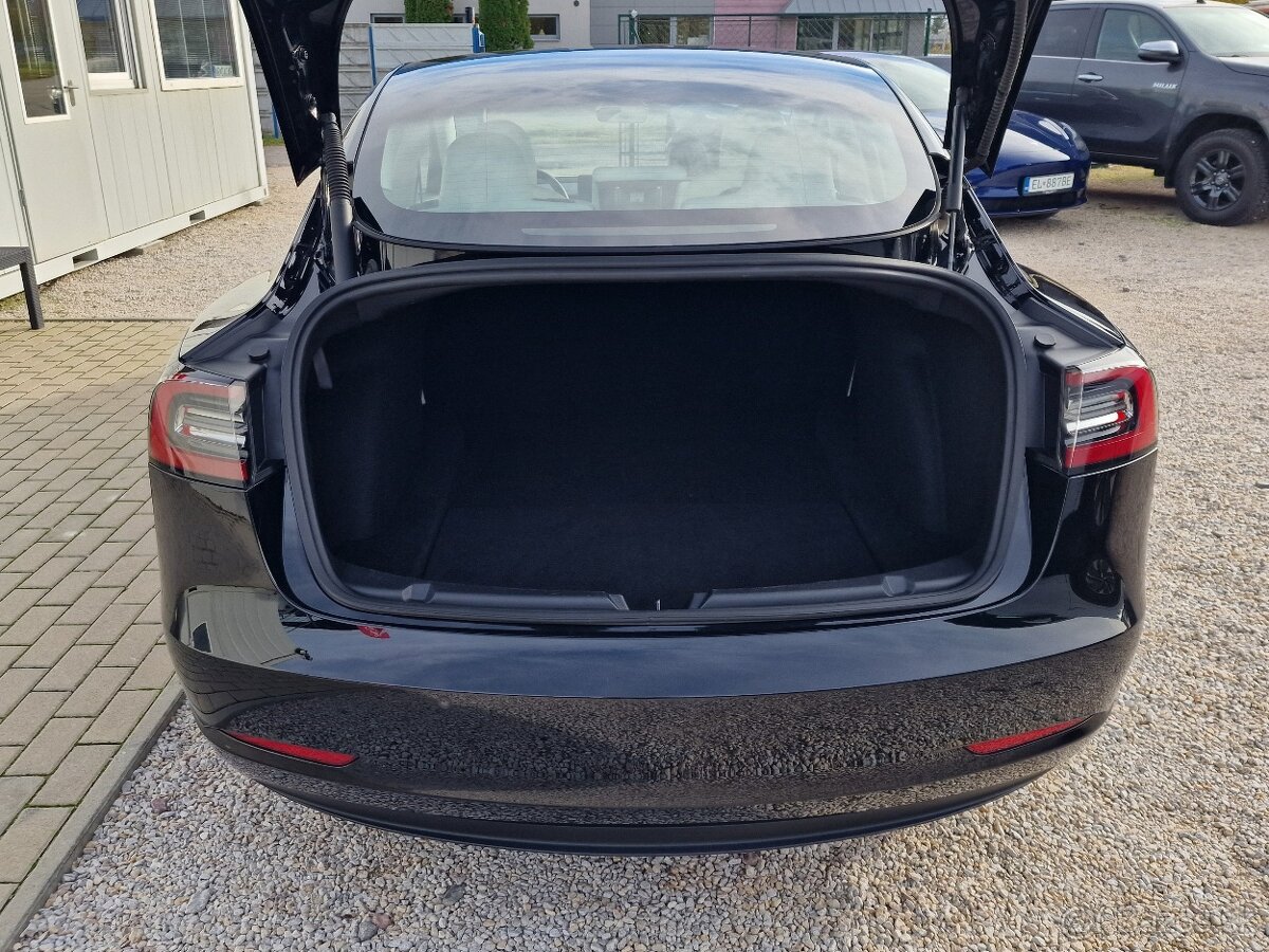 TESLA 3 LONG RANGE DUAL MOTOR AWD / REZERVOVANÉ - 8