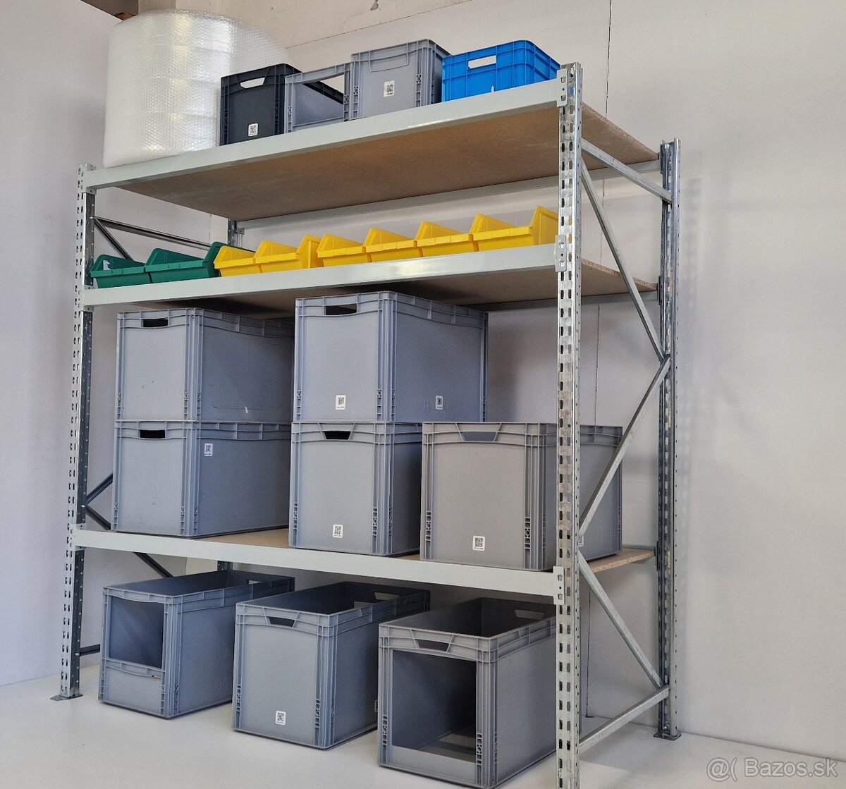Priemyselný policovy regal , regale. - 8