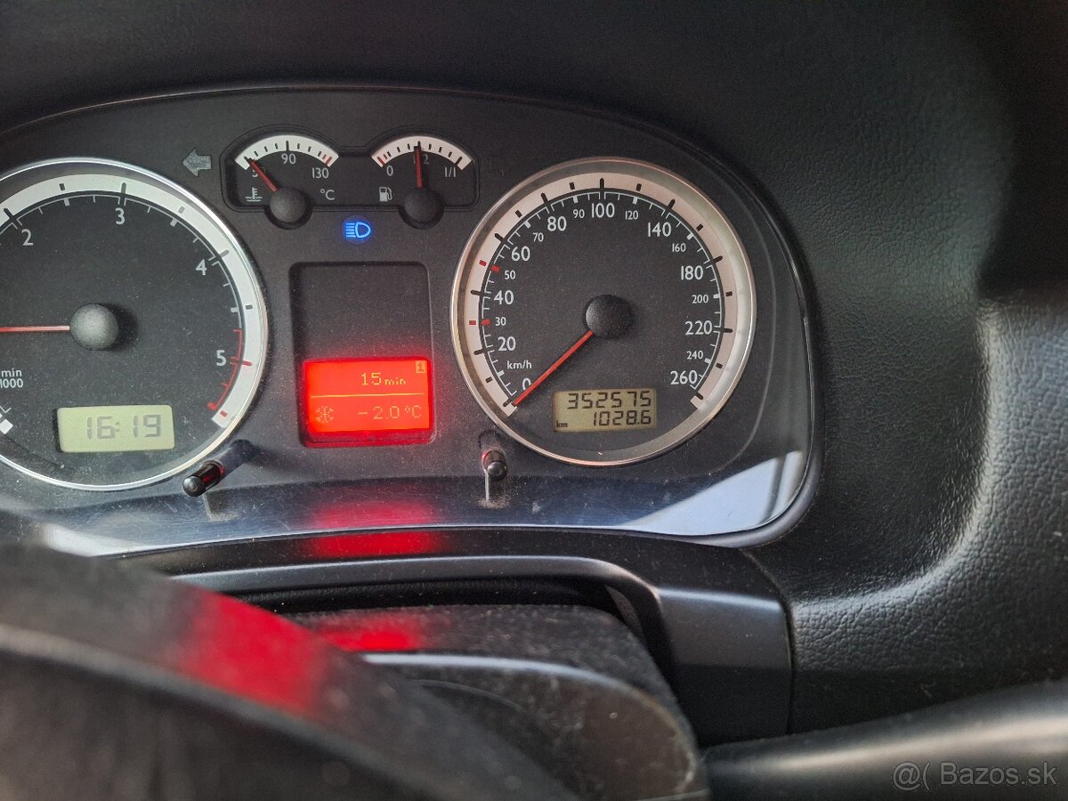 Predám Volkswagen Bora 1.9Tdi ARL 110Kw - 8