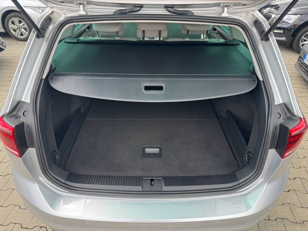 Volkswagen Passat Variant 2.0 TDI Elegance 4Motion DSG - 8