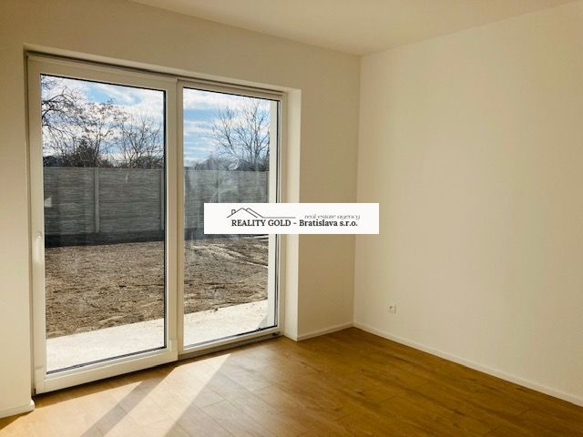 Moderný rodinný dom v obci Veľké Blahovo, Cena : 259 000,-EU - 8