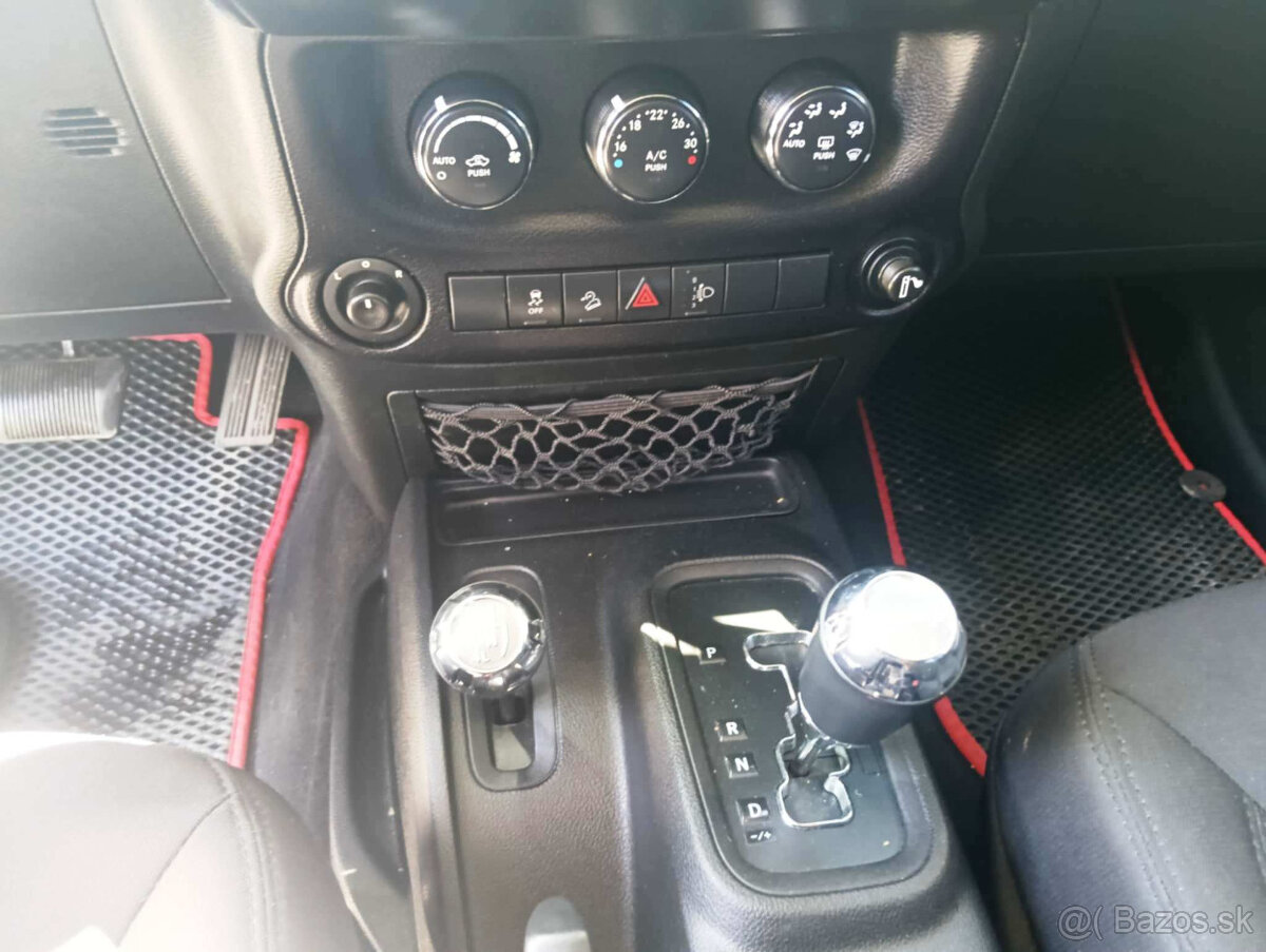 Jeep Wrangler 2.8 SPORT 4X4 - 8