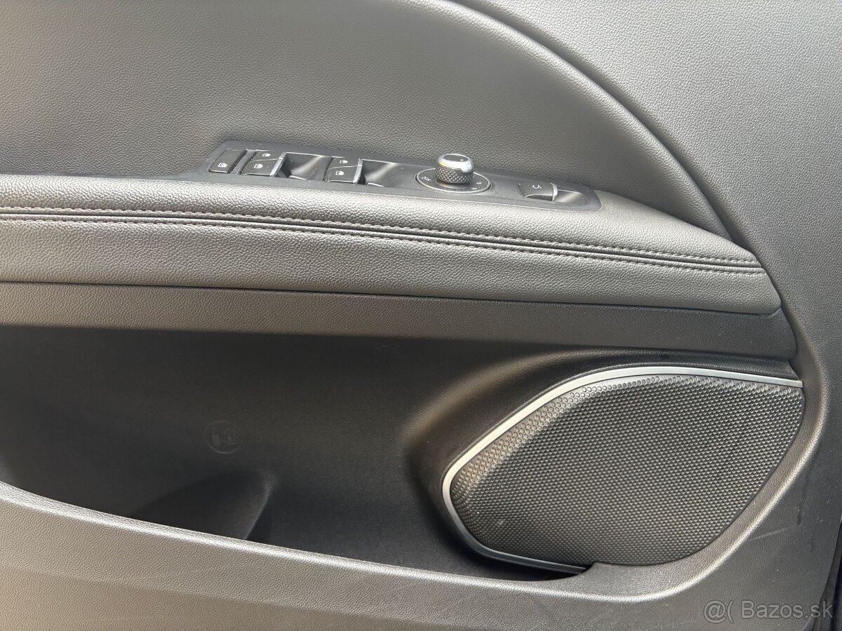 Alfa Romeo Stelvio 2.0 benzín - 8