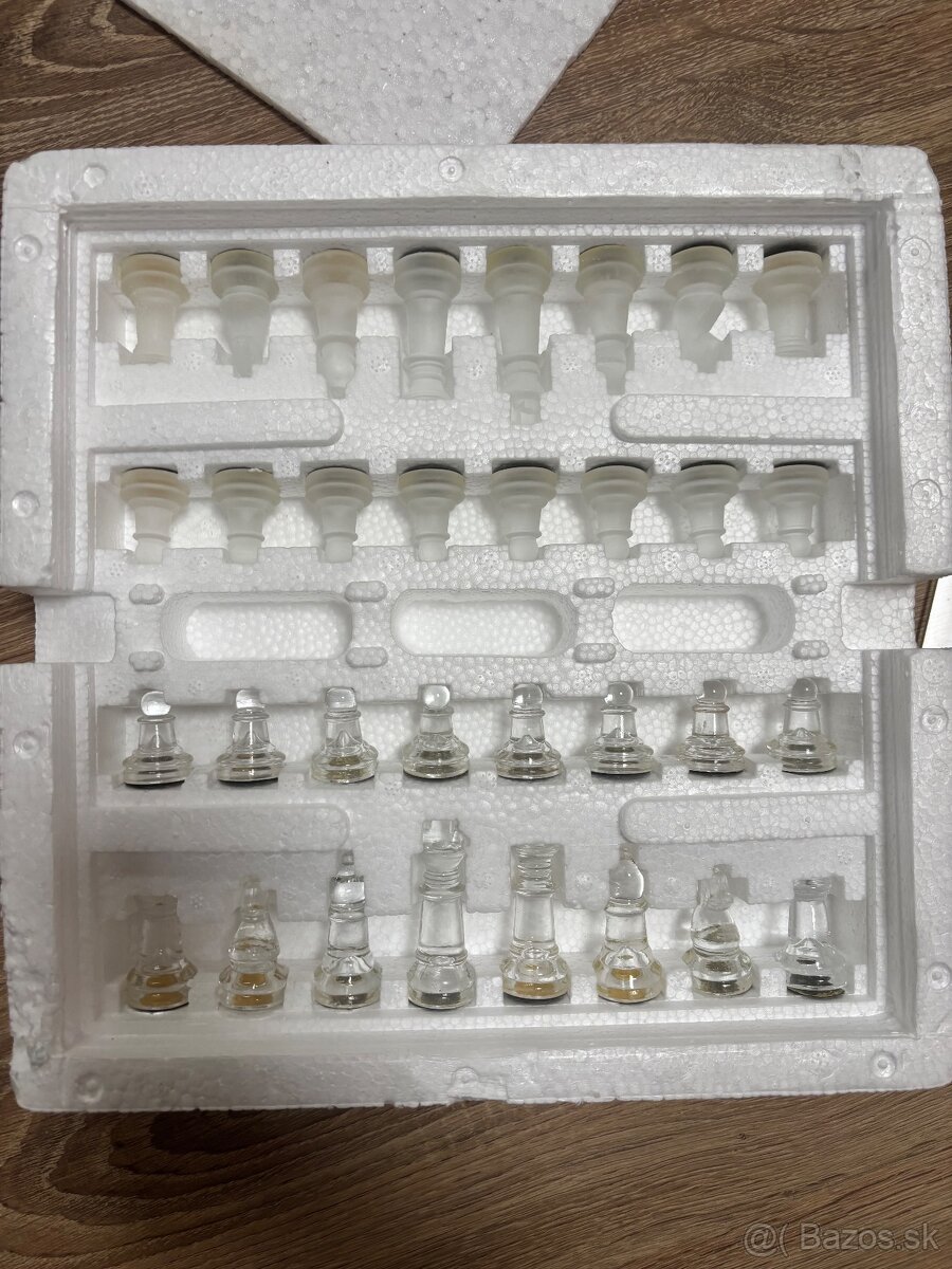 Sklenené šachy - 8