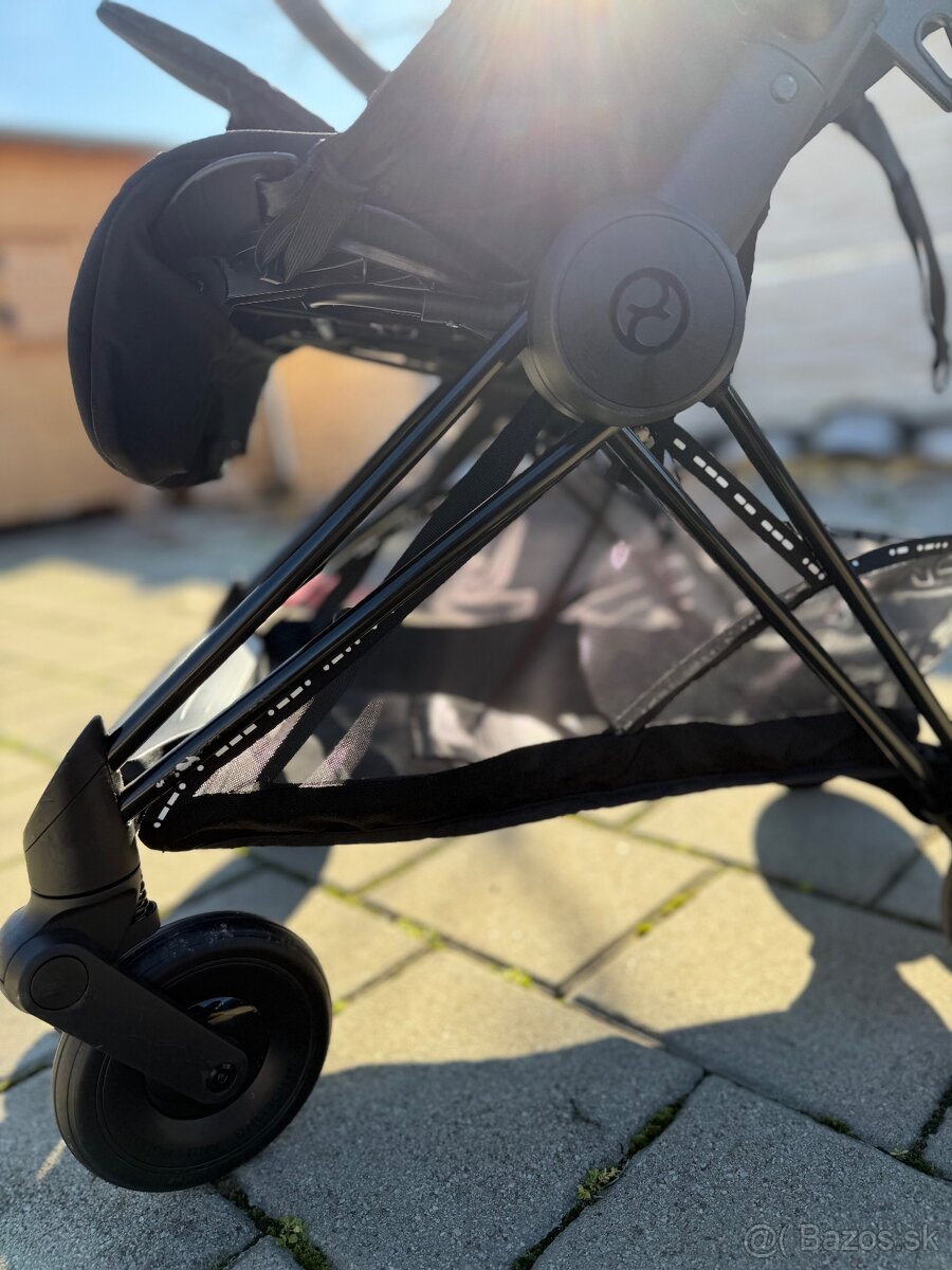 Cybex Coya - 8