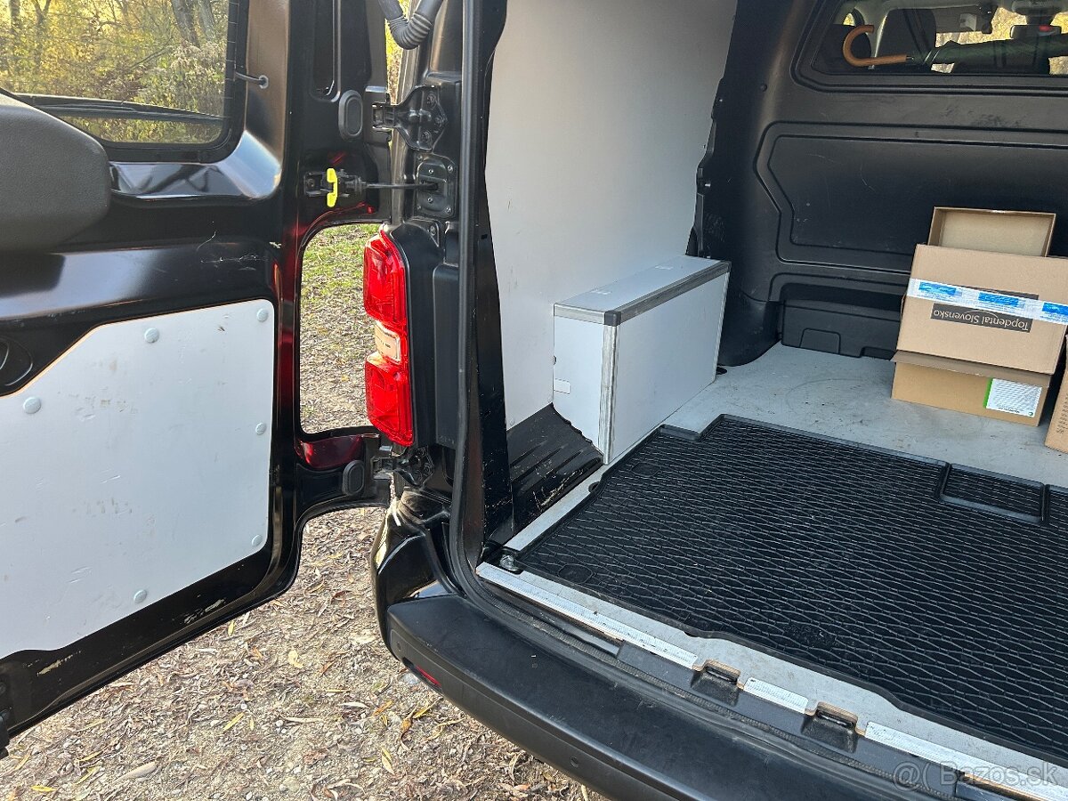 Peugeot Expert Traveller 2.0Tdi-130 kw, AUtomat 6 kvalt - 8