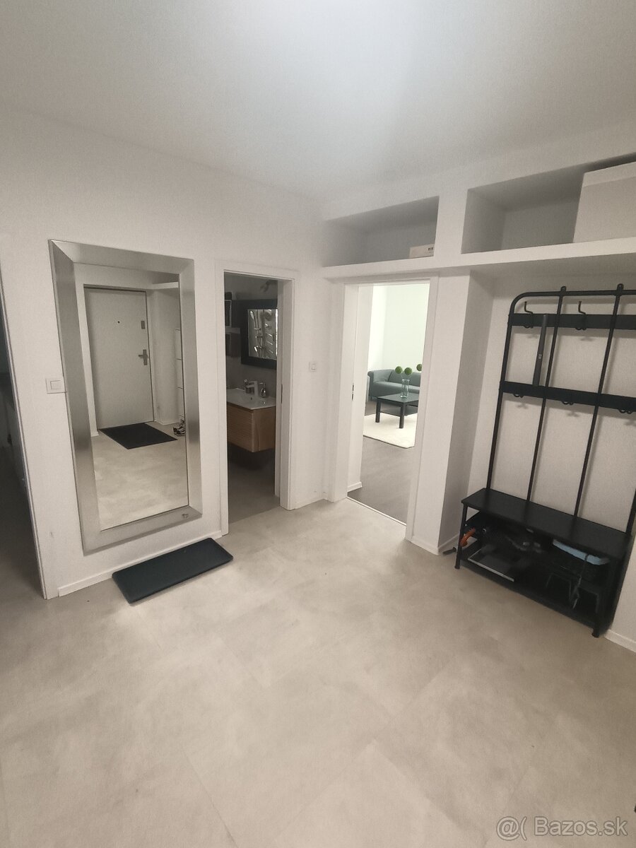 Exkluzívny 2-izbový byt na prenájom v centre Martina - 8