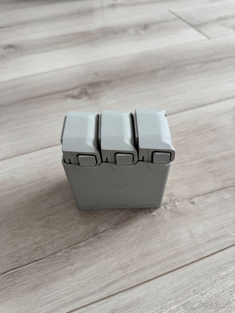 DJI 4 mini pro fly more combo - 8