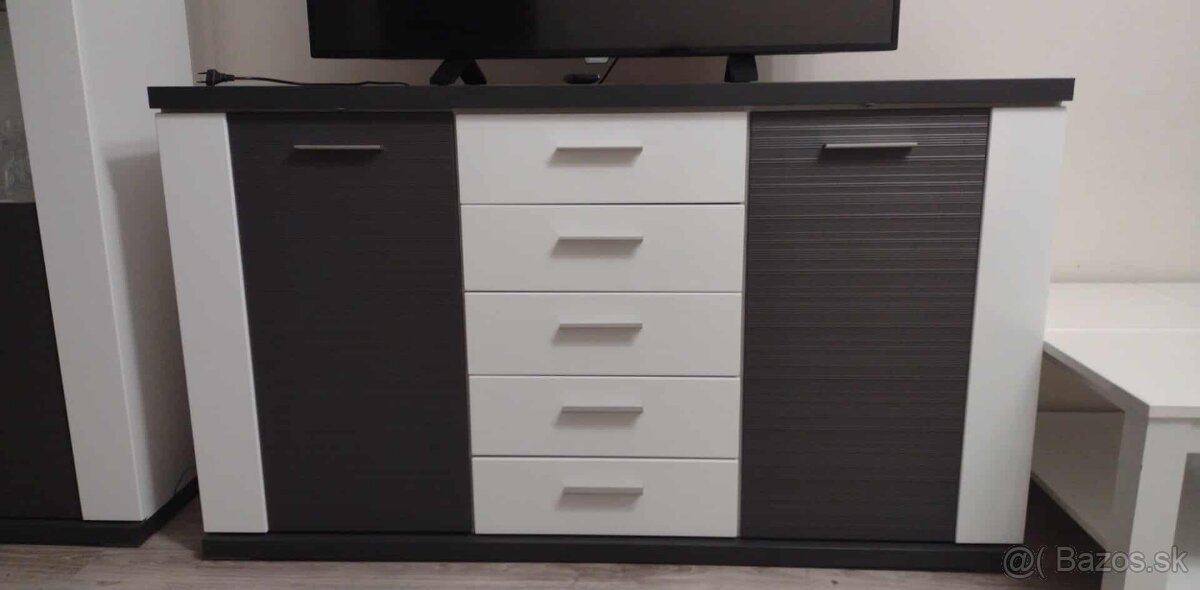 Manželská posteľ+nábytok - 8