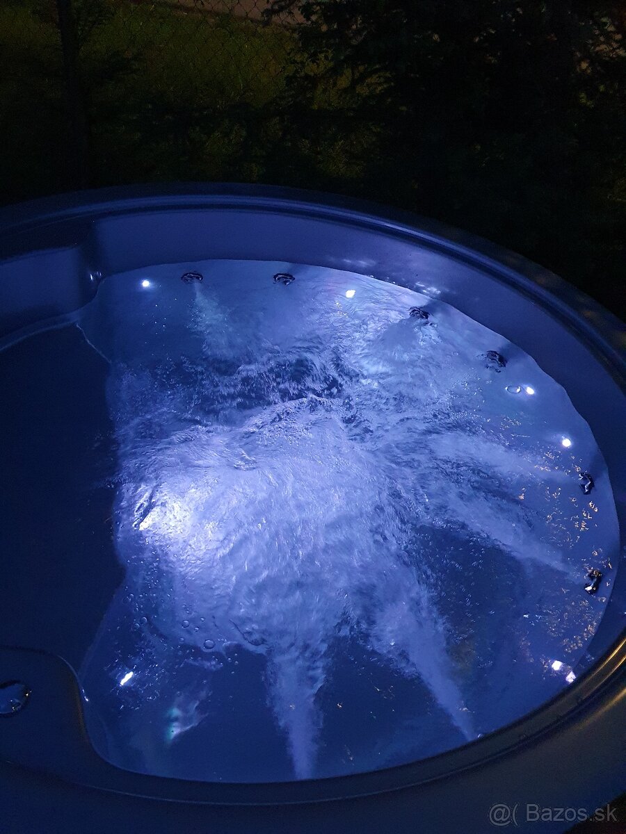 Akrylátová vírivka CLASSIC ECO Ø200CM - 8