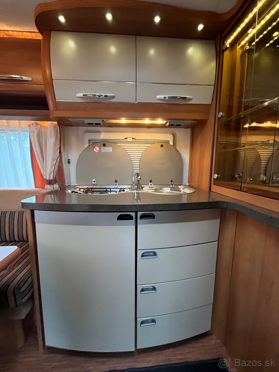 Predám obytný príves HOBBY 460 - 8