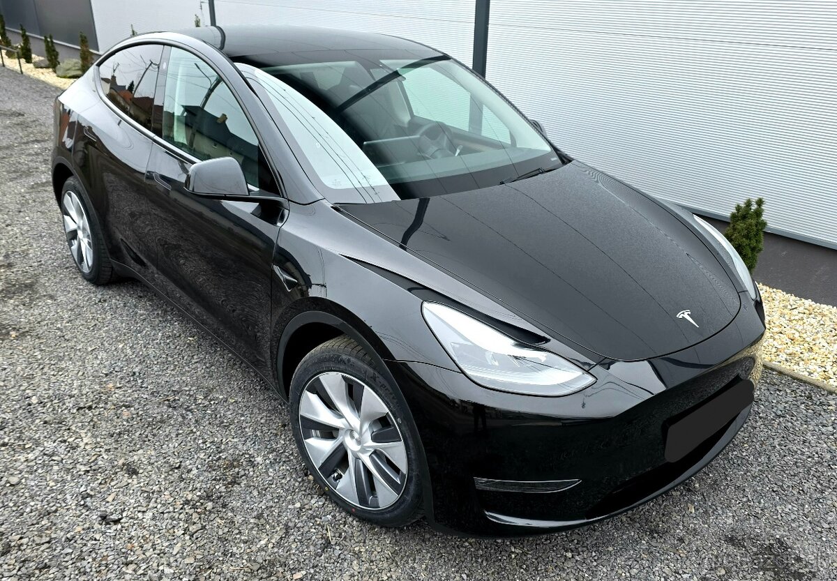 Tesla Model Y Dual Motor Long Range 42tkm rv2023 - 8