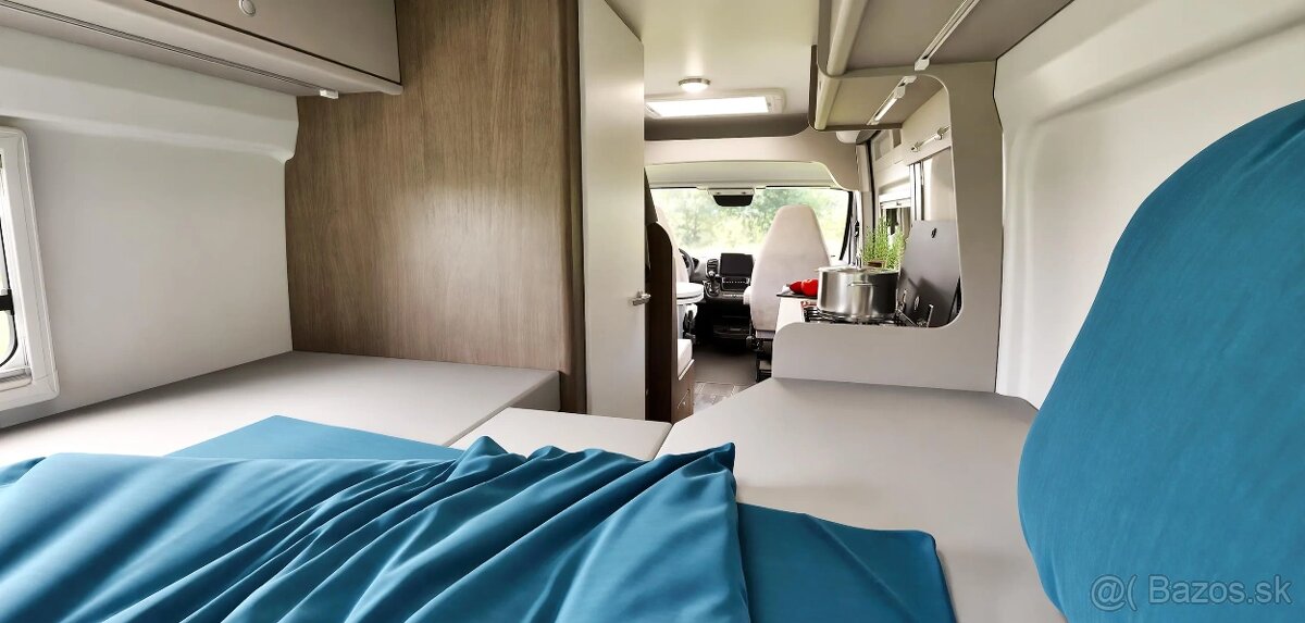 CamperVan s otvárateľnou strechou CARADO CV640 Novy Automat - 8