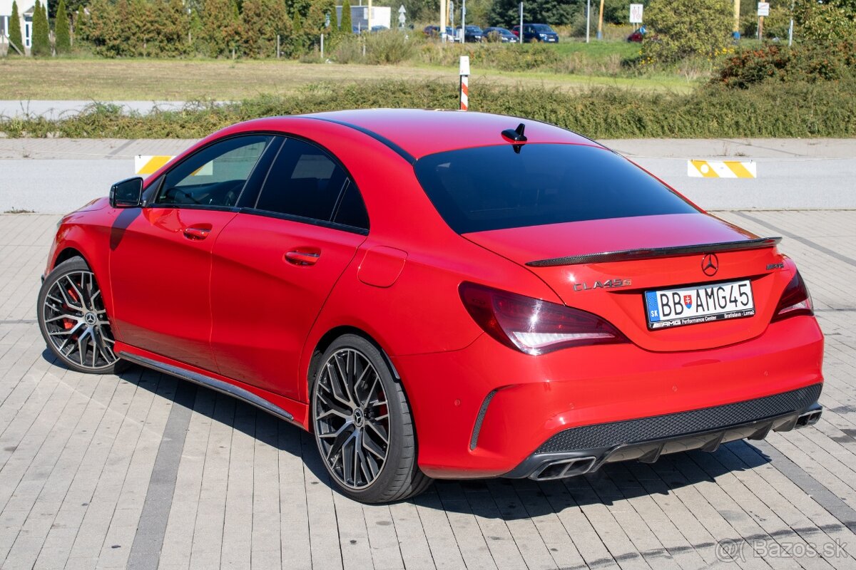 Mercedes-Benz CLA 45 AMG 4Matic - 8