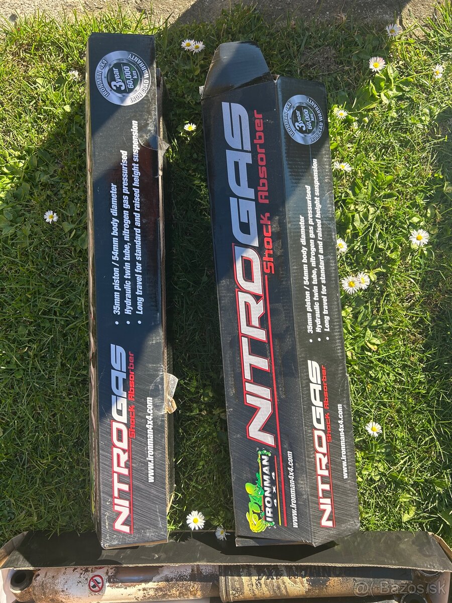 Nissan Navara D22 - 8