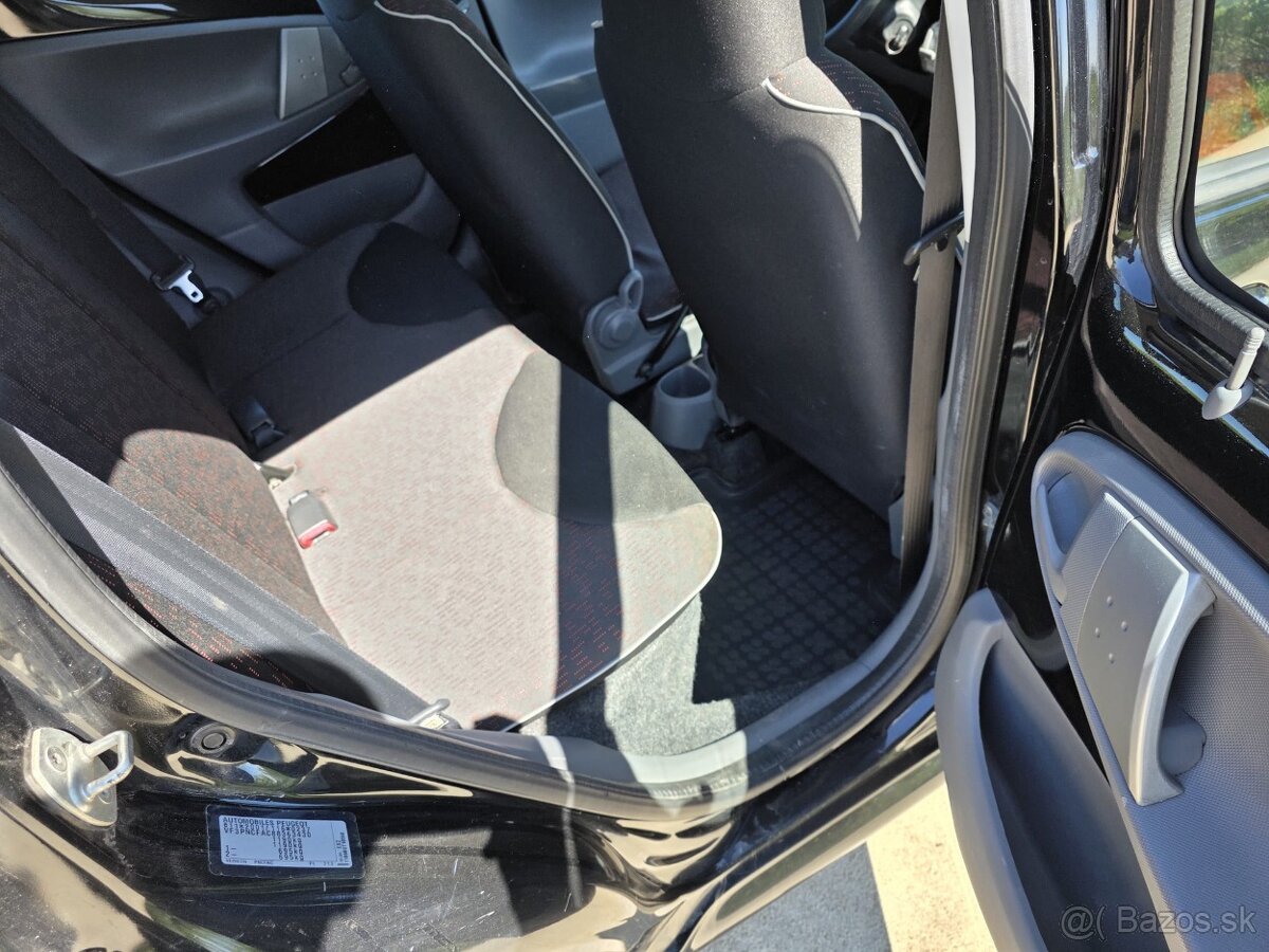Peugeot 107 - 8