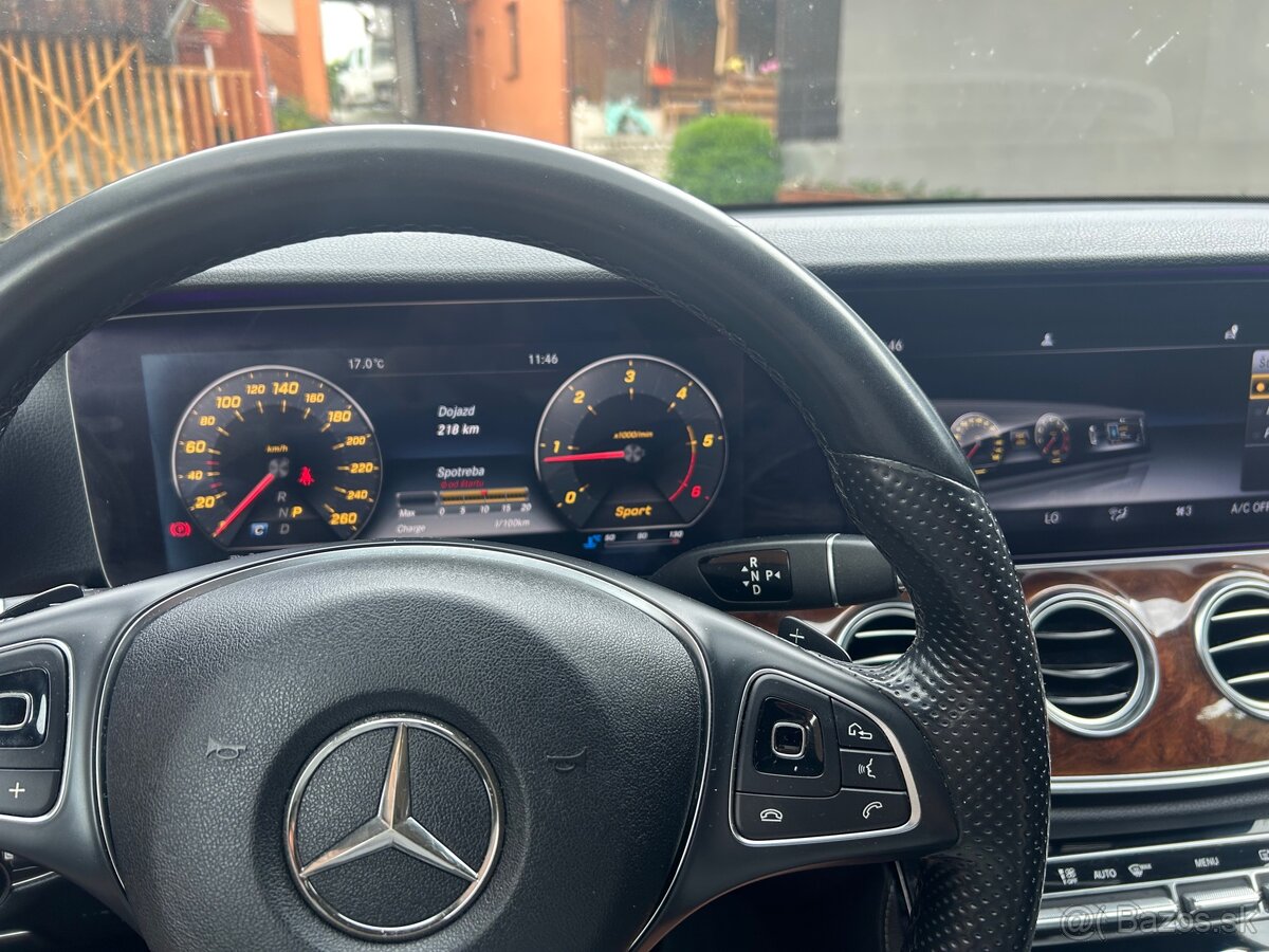 Mercedes benz - 8