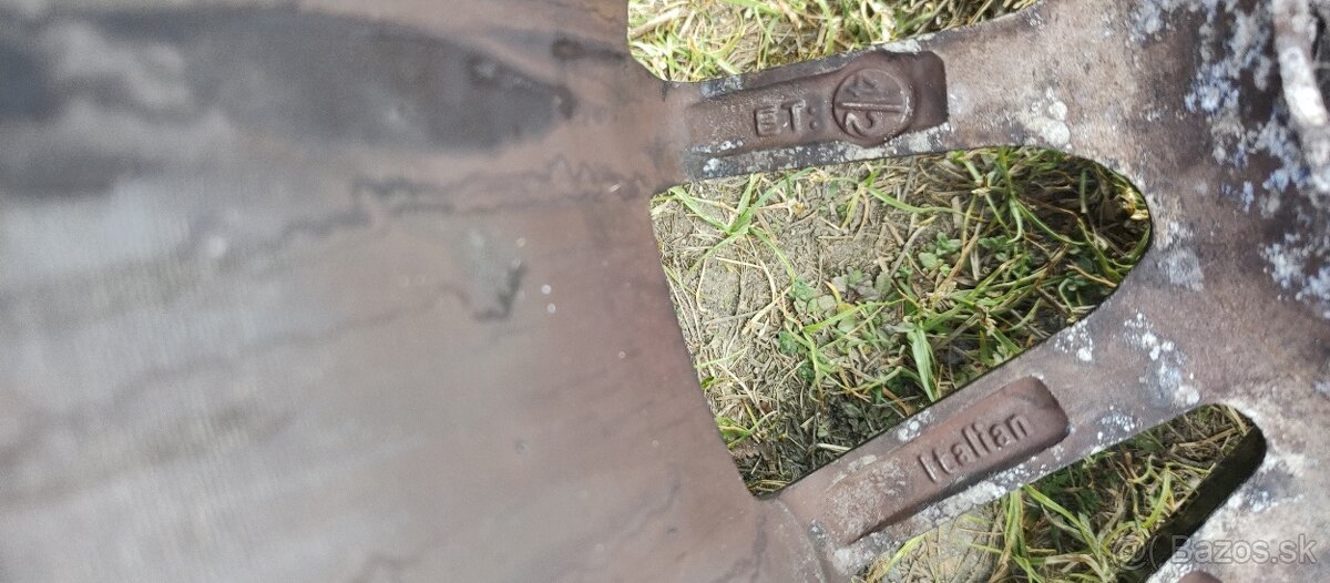 Alu disky 5x114,3 R15 - 8