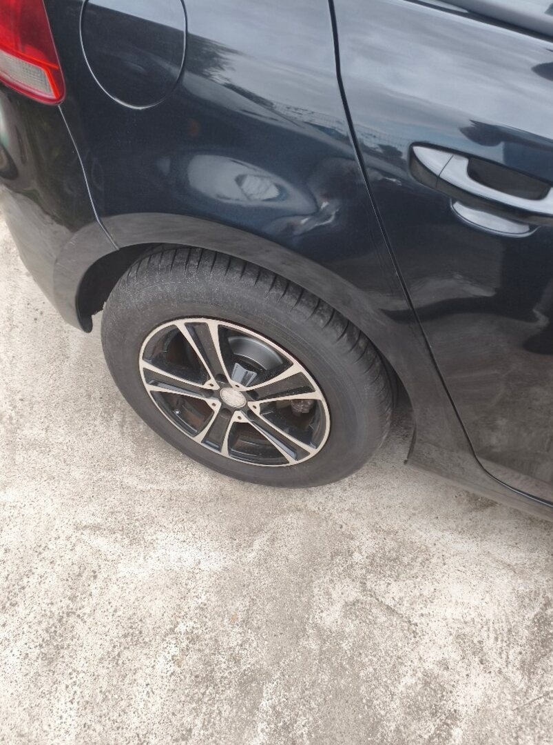 Volkswagen Golf 1.4 16V MPI - 8