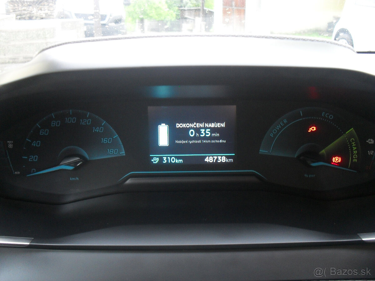 Peugeot e-208 50 kWh Style - Elektrický rv. 2023 - 8