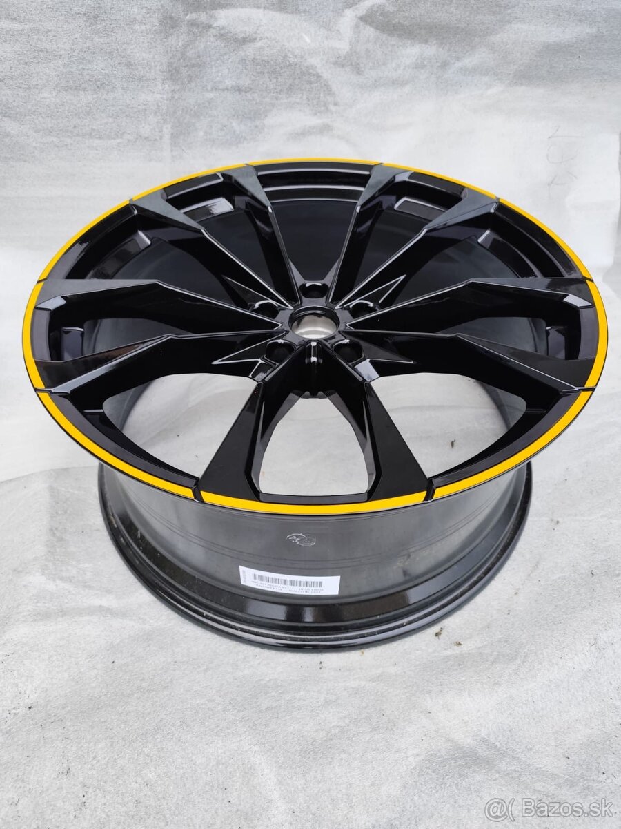 LAMBORGHINI URUS 23" DISKY - 8