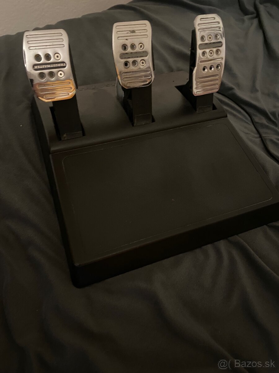 Thrustmaster T300 - 8