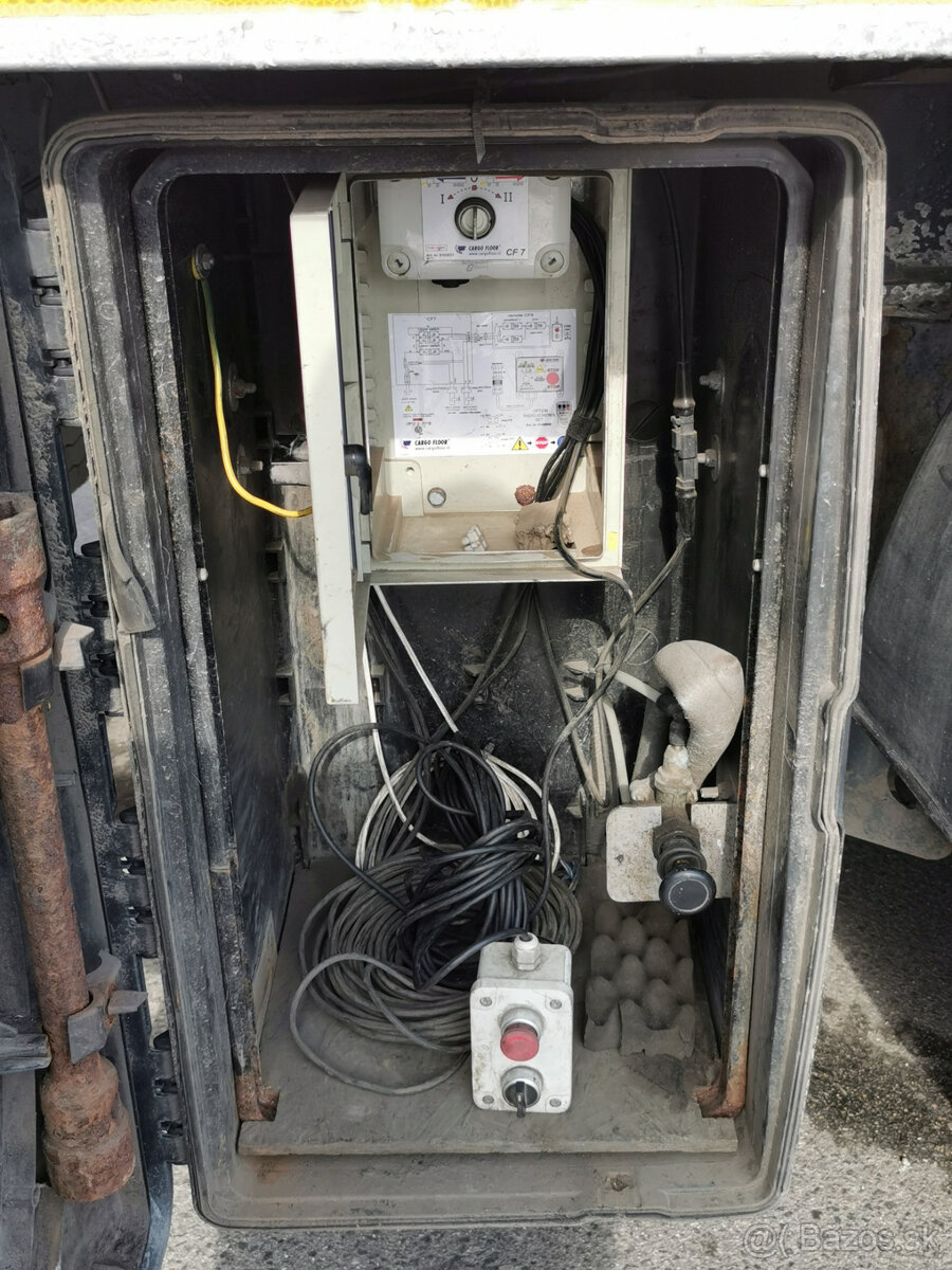 Prodám skříňový návěs BENALU JUMBOLINER 90m3 walkingfloor - 8