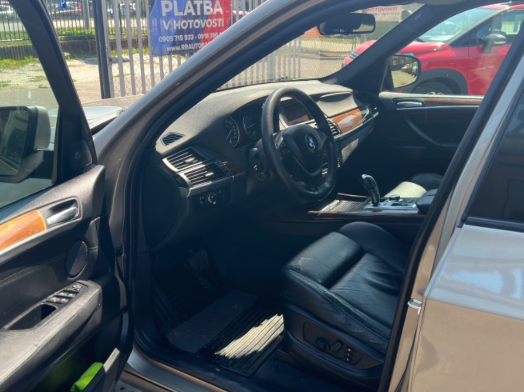 BMW X5 xDrive30d - 8