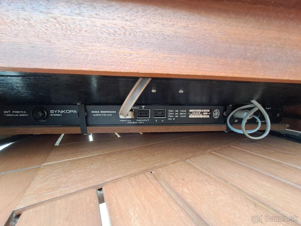 Predam radiogramafon TESLA Synkopa 1032. - 8